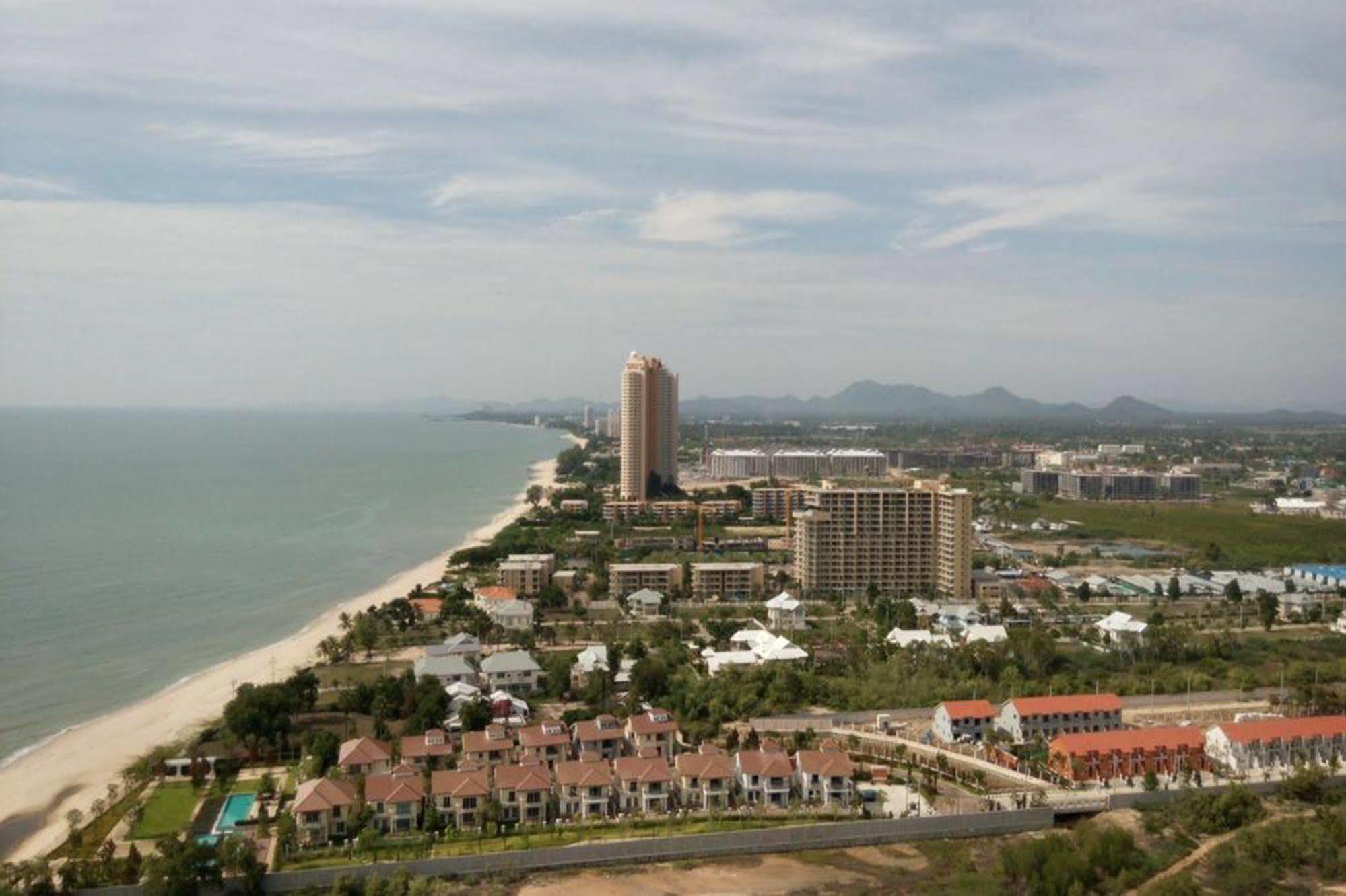 Cha-Am Grand Condotel ภายนอก รูปภาพ