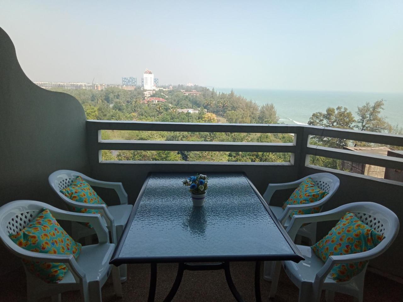 Cha-Am Grand Condotel ภายนอก รูปภาพ